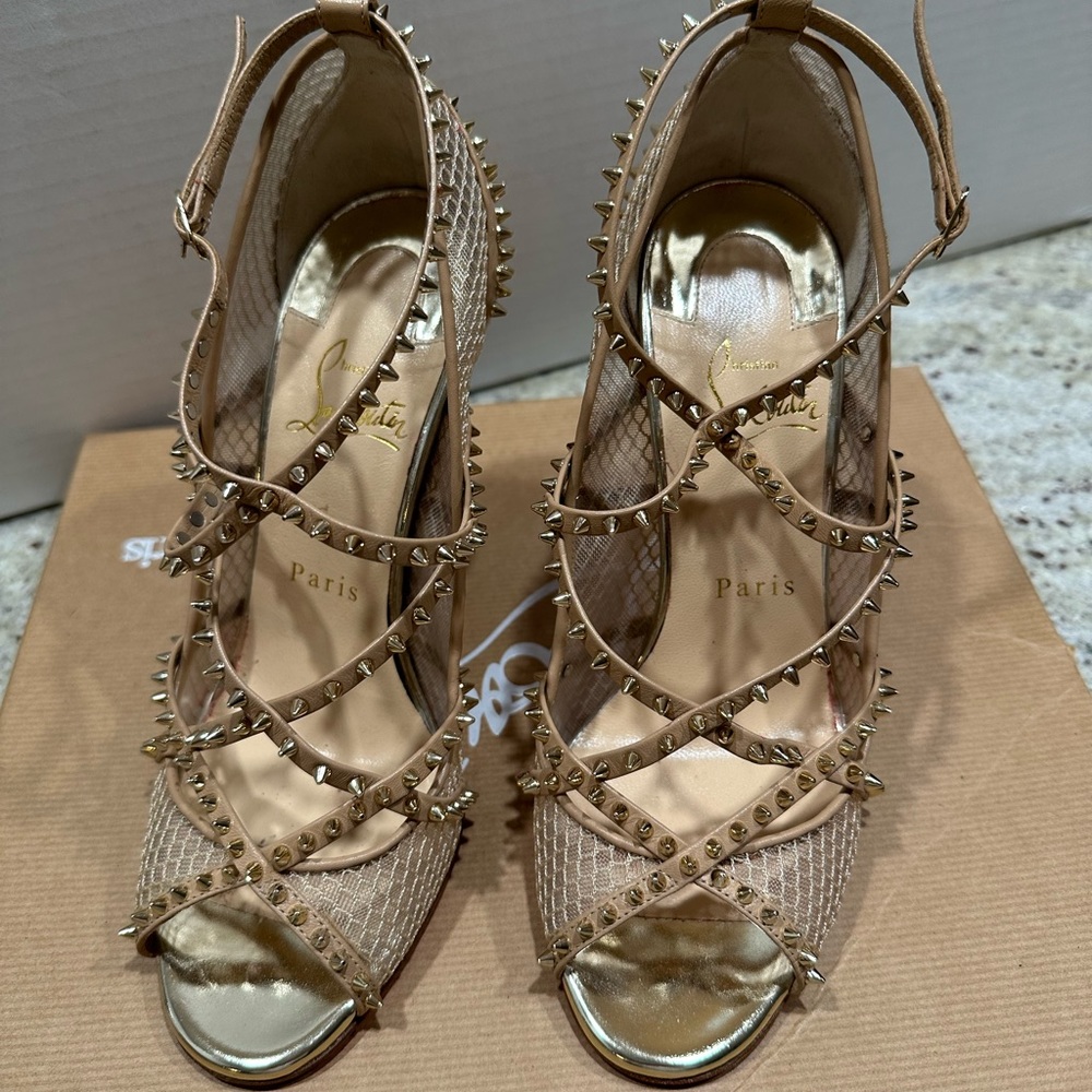 Christian Louboutin Alarc 100 Rete Mini Resille/Kid in Nude/Light Gold LIKE NEW